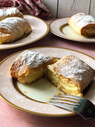 Bougatsa served. Enjoy.